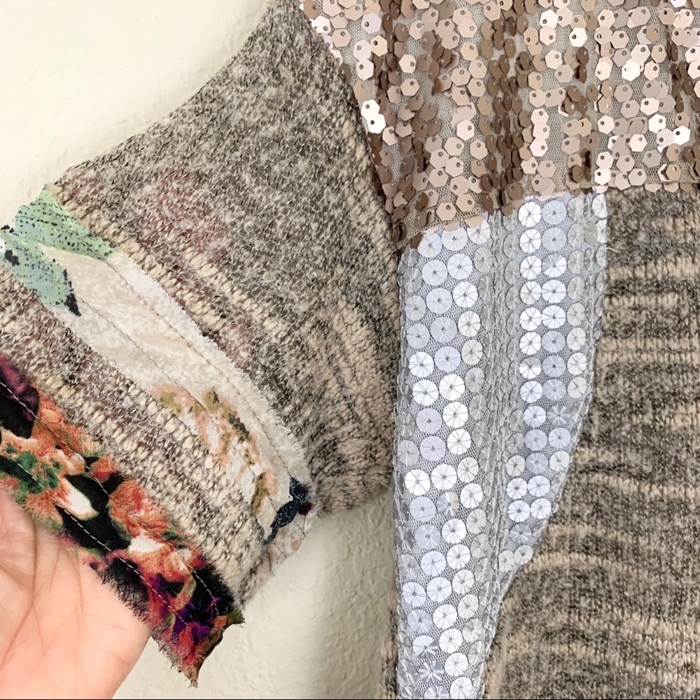 GIMMICKS BY BKE Brown Sequin Top - Picture 3 of 7